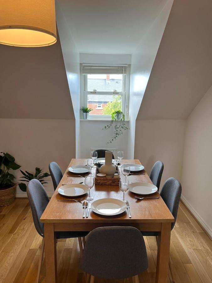 דורהם Homely 2 Story Cathedral City Apartment מראה חיצוני תמונה
